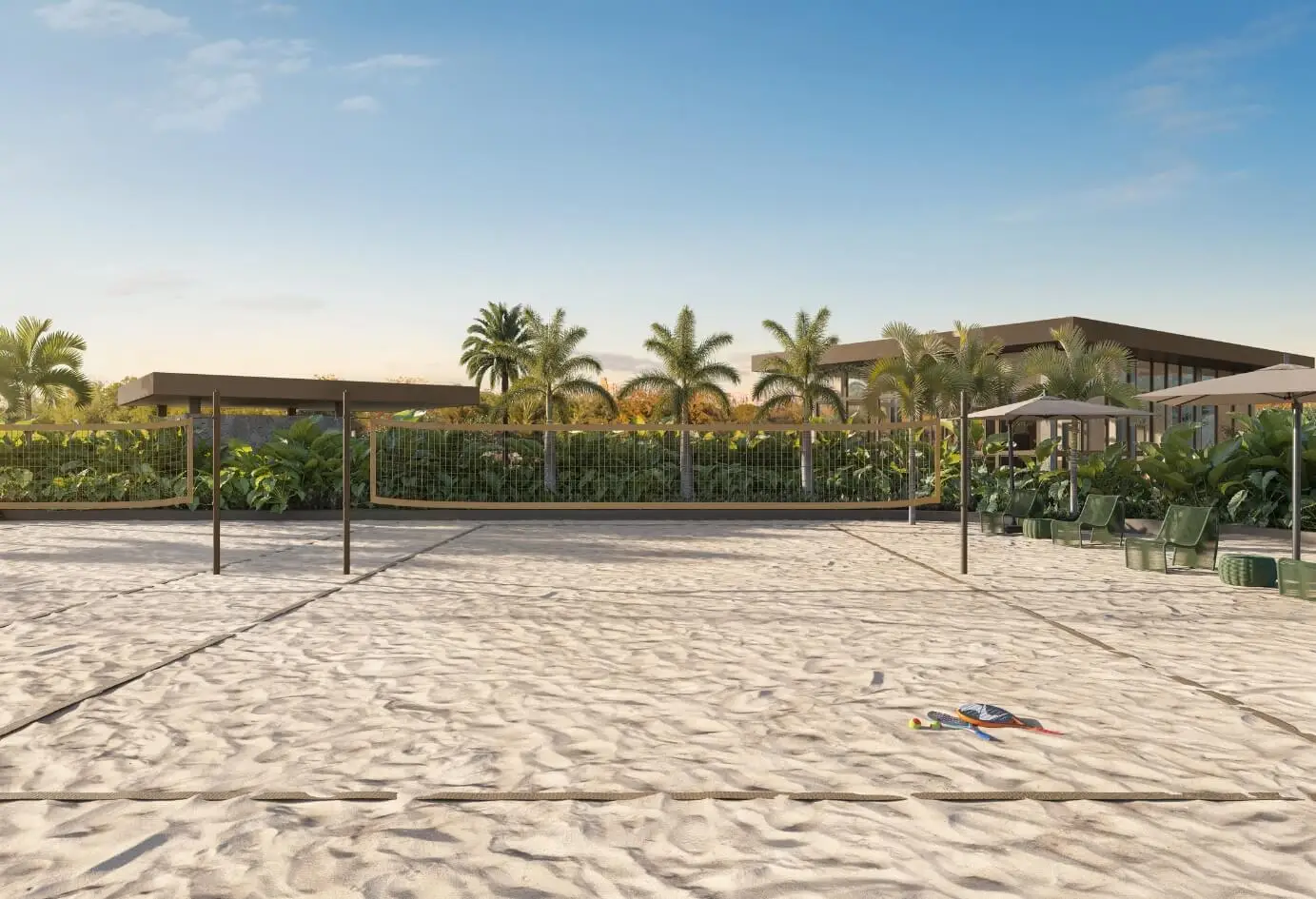 Campo de areia para vôlei cercado por natureza exuberante em SP